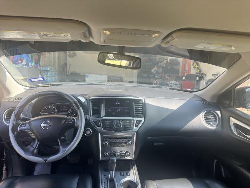 2017 Nissan Pathfinder SL