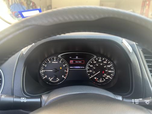 2017 Nissan Pathfinder SL