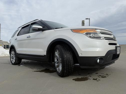 White 2014 Ford Explorer Limited