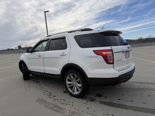 White 2014 Ford Explorer Limited