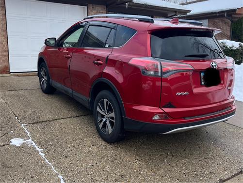 2017 Toyota RAV4 XLE