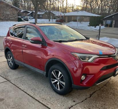 2017 Toyota RAV4 XLE
