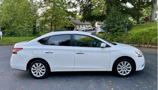 White 2015 Nissan Sentra SV