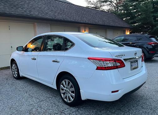 White 2015 Nissan Sentra SV