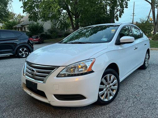 White 2015 Nissan Sentra SV