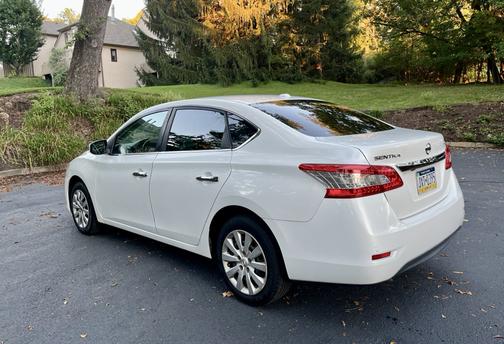 White 2015 Nissan Sentra SV