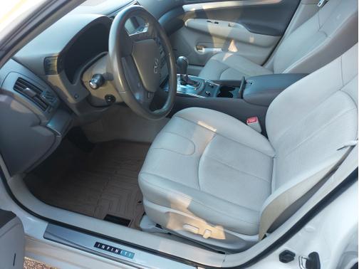 White 2013 INFINITI G37 Journey
