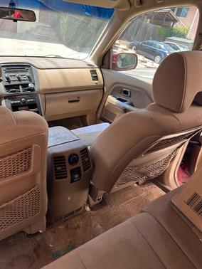 Red 2006 Honda Pilot EX