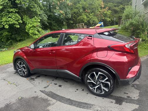 2018 Toyota C-HR XLE Premium