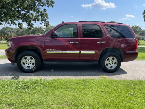 Red 2007 Chevrolet Tahoe LT
