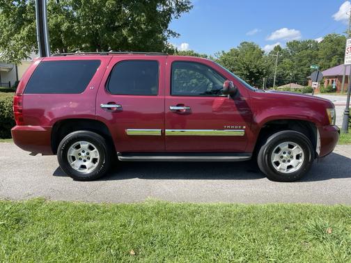 Red 2007 Chevrolet Tahoe LT