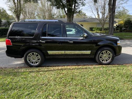 2013 Lincoln Navigator Base