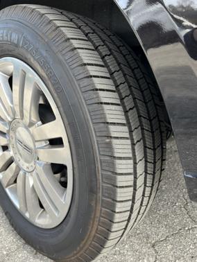 2013 Lincoln Navigator Base