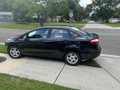 2014 Ford Fiesta SE