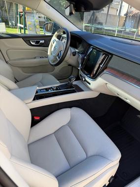2019 Volvo S60 T5 Momentum