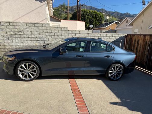 2019 Volvo S60 T5 Momentum