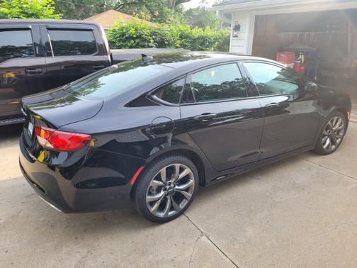 2016 Chrysler 200 S