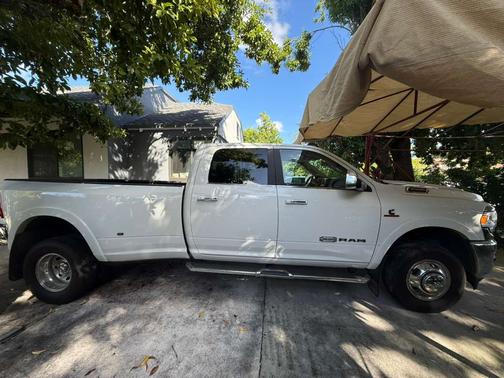 2022 RAM 3500 Laramie