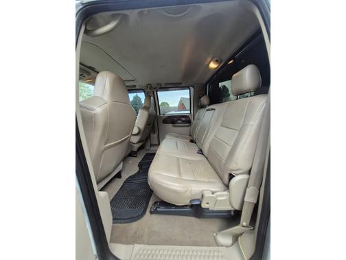 White 2006 Ford F-250 Lariat Crew Cab Super Duty