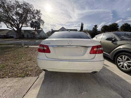 White 2011 Mercedes-Benz E-Class E 350