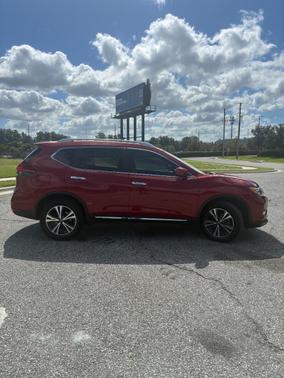 Red 2017 Nissan Rogue SL