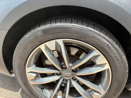 Black 2018 Audi A4 allroad 2.0T Premium