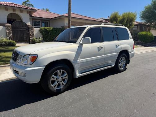 White 2001 Lexus LX 470 Base
