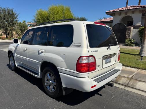 White 2001 Lexus LX 470 Base