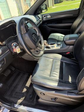 Black 2017 Jeep Grand Cherokee Limited