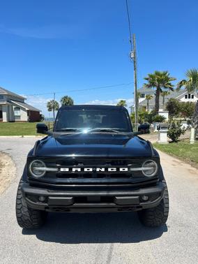 Black 2022 Ford Bronco Outer Banks