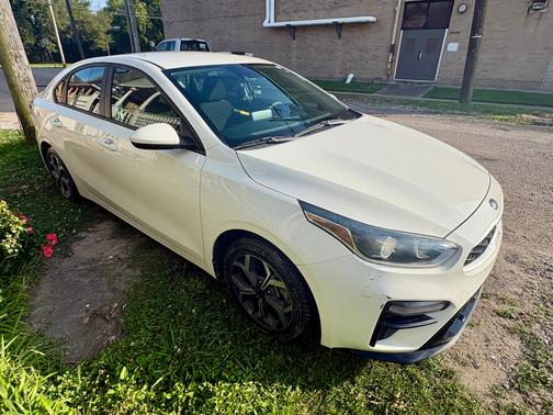 White 2020 Kia Forte LXS