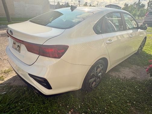 White 2020 Kia Forte LXS