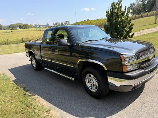Gray 2003 Chevrolet Silverado 1500 LS Extended Cab