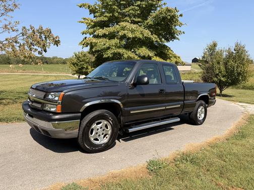Gray 2003 Chevrolet Silverado 1500 LS Extended Cab