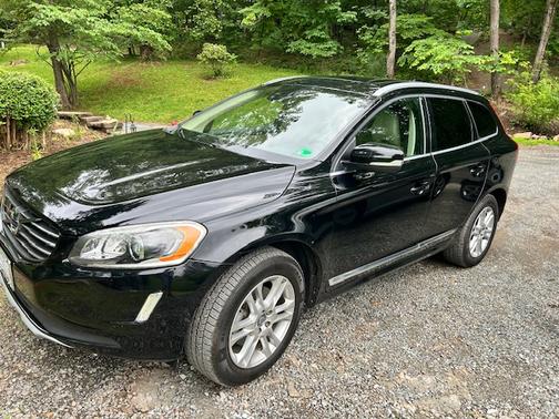 2016 Volvo XC60 T5 Platinum