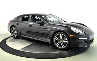 2016 Porsche Panamera Edition