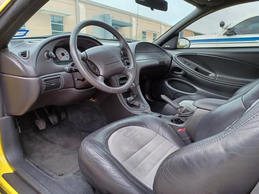 2001 Ford Mustang SVT Cobra