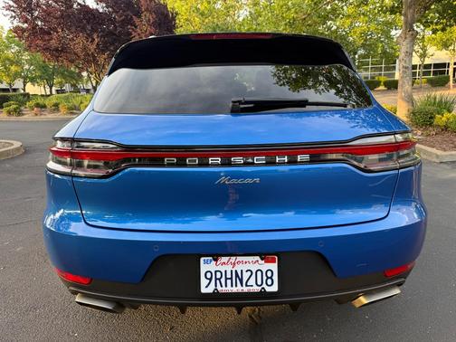 Blue 2019 Porsche Macan Macan