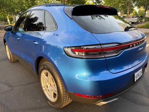 Blue 2019 Porsche Macan Macan