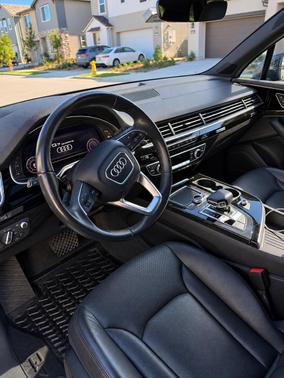 Black 2018 Audi Q7 3.0T Prestige