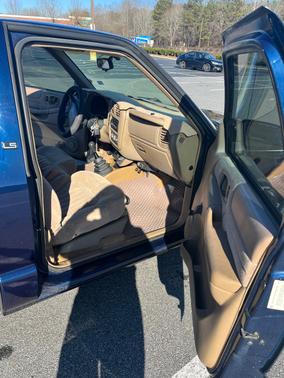 1998 Chevrolet S-10 LS