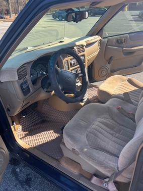 1998 Chevrolet S-10 LS