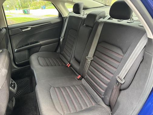 Blue 2013 Ford Fusion SE