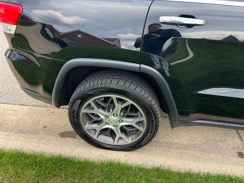 Black 2019 Jeep Grand Cherokee Limited