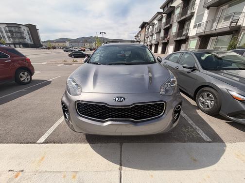 Gray 2019 Kia Sportage EX