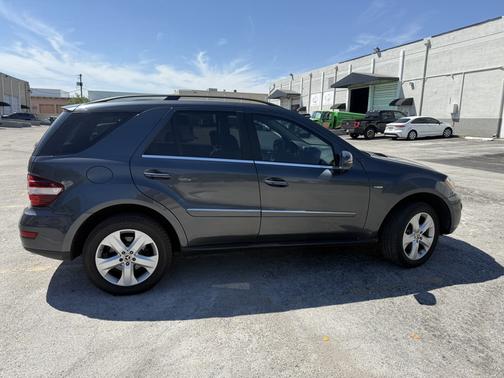 Gray 2011 Mercedes-Benz M-Class ML 350 BlueTEC