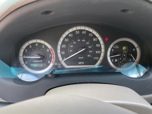 Photo 5 of 6 of 2004 Toyota Sienna LE