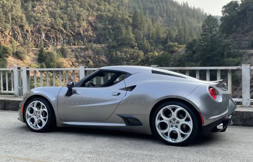 2016 Alfa Romeo 4C Base