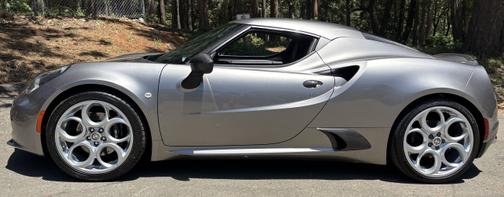 2016 Alfa Romeo 4C Base