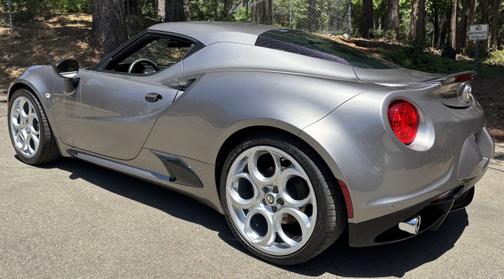 2016 Alfa Romeo 4C Base